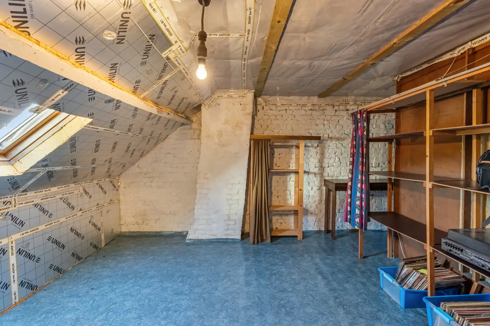 Rijwoning met veel potentieel en authentieke elementen te Evere foto 18