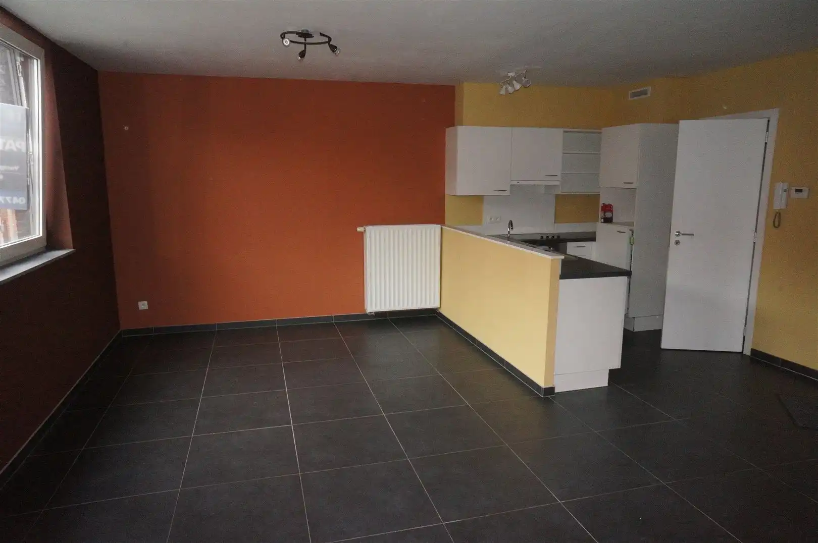 Duplex appartement met 2 slaapkamers en een autostaanplaats. foto 4