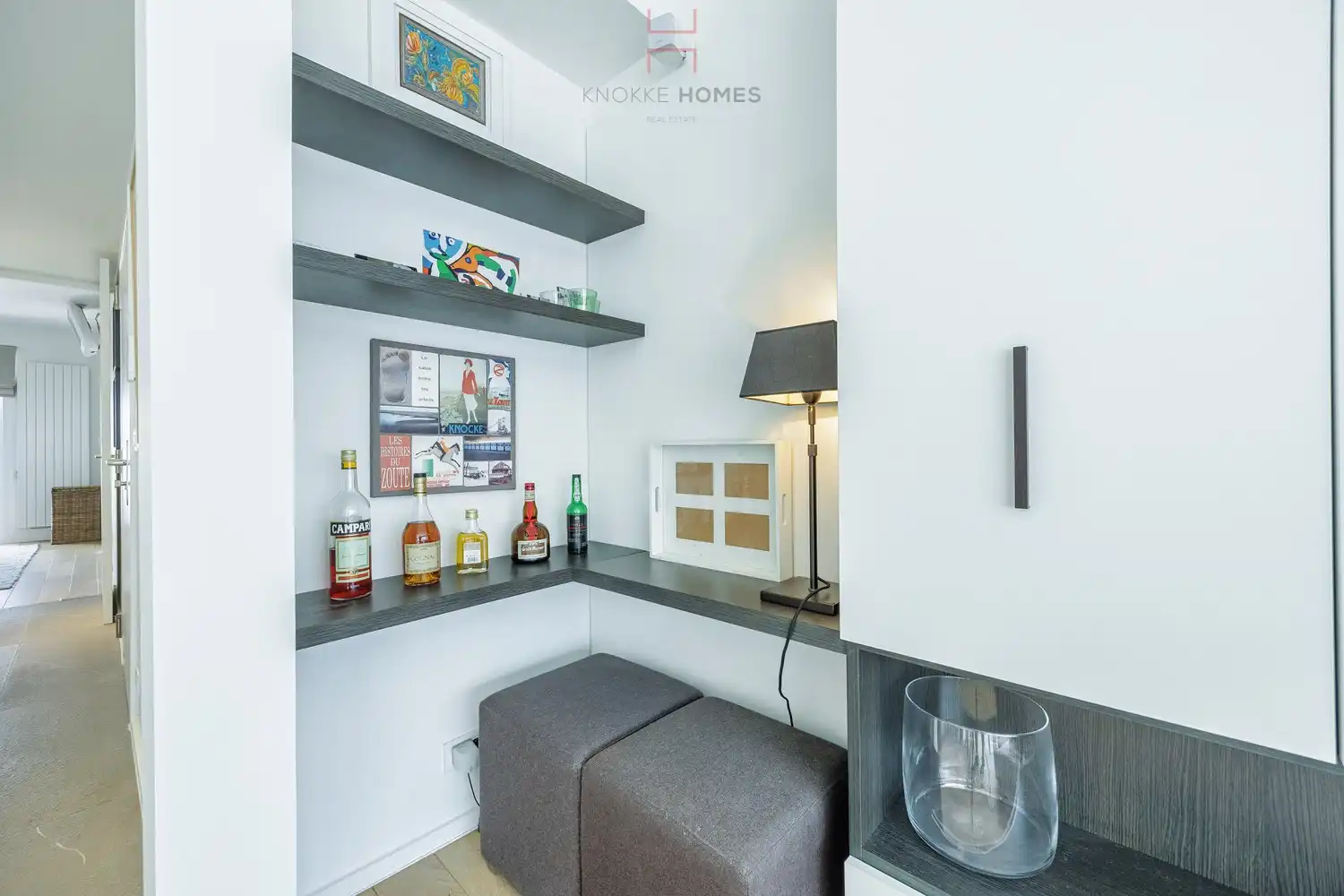 Charmant, ruim 1-kamerappartement met zijdelings zeezicht foto 4