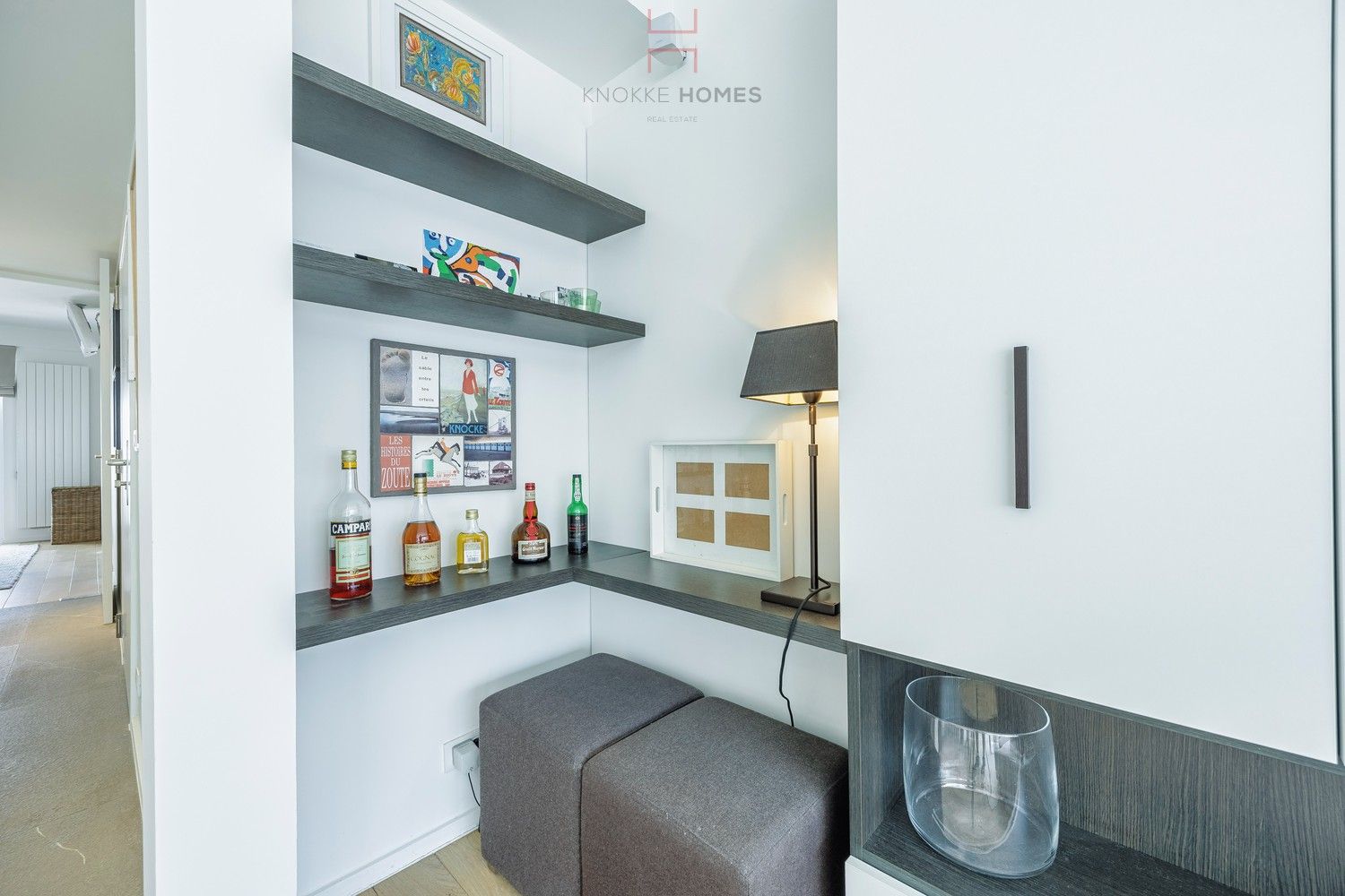 Charmant, ruim 1-kamerappartement met zijdelings zeezicht foto 4