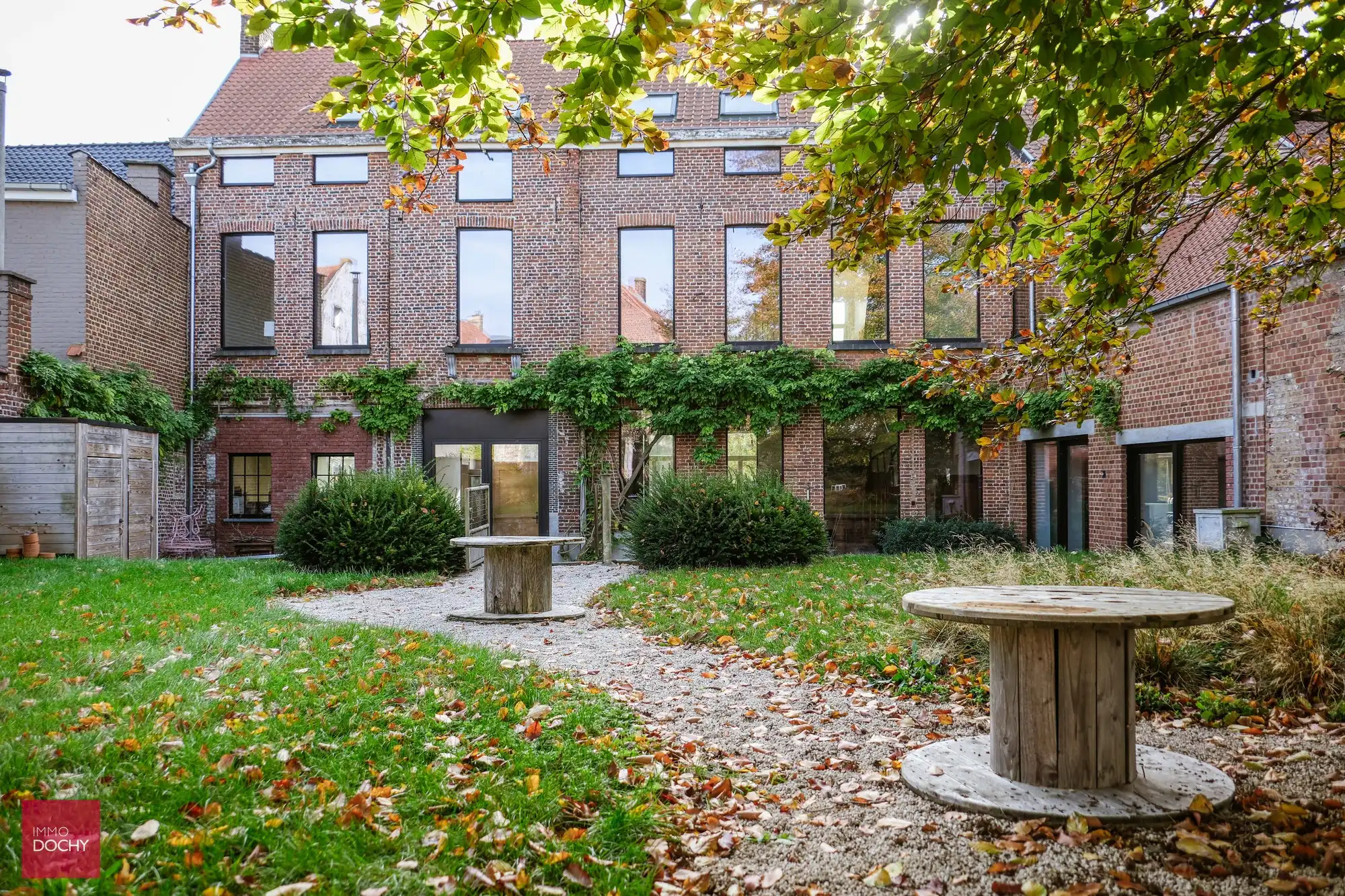 Ruime gerenoveerde stadswoning met karakter foto 25