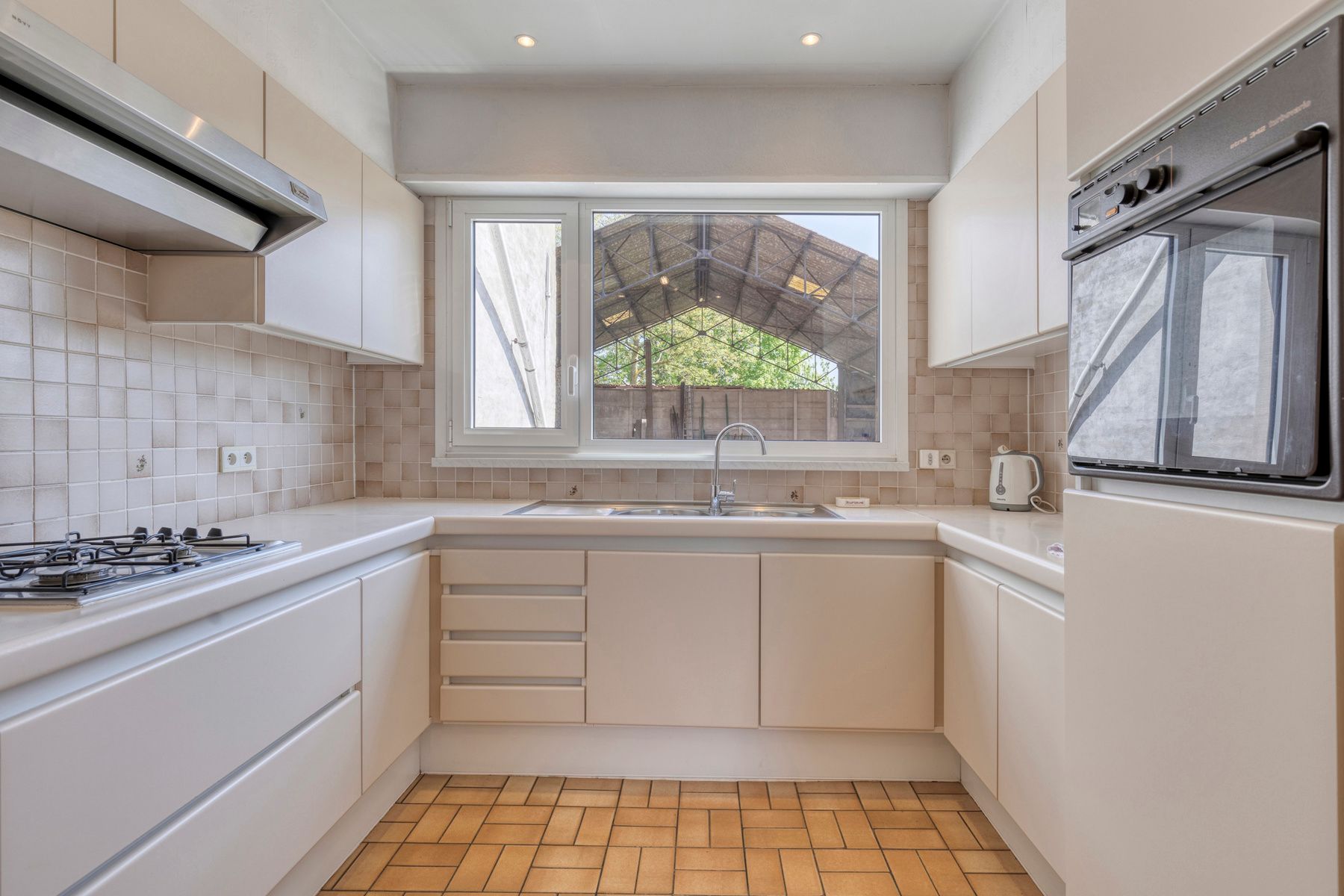 Ruime authentieke hoeve op een perceel van 47.440m². foto 8