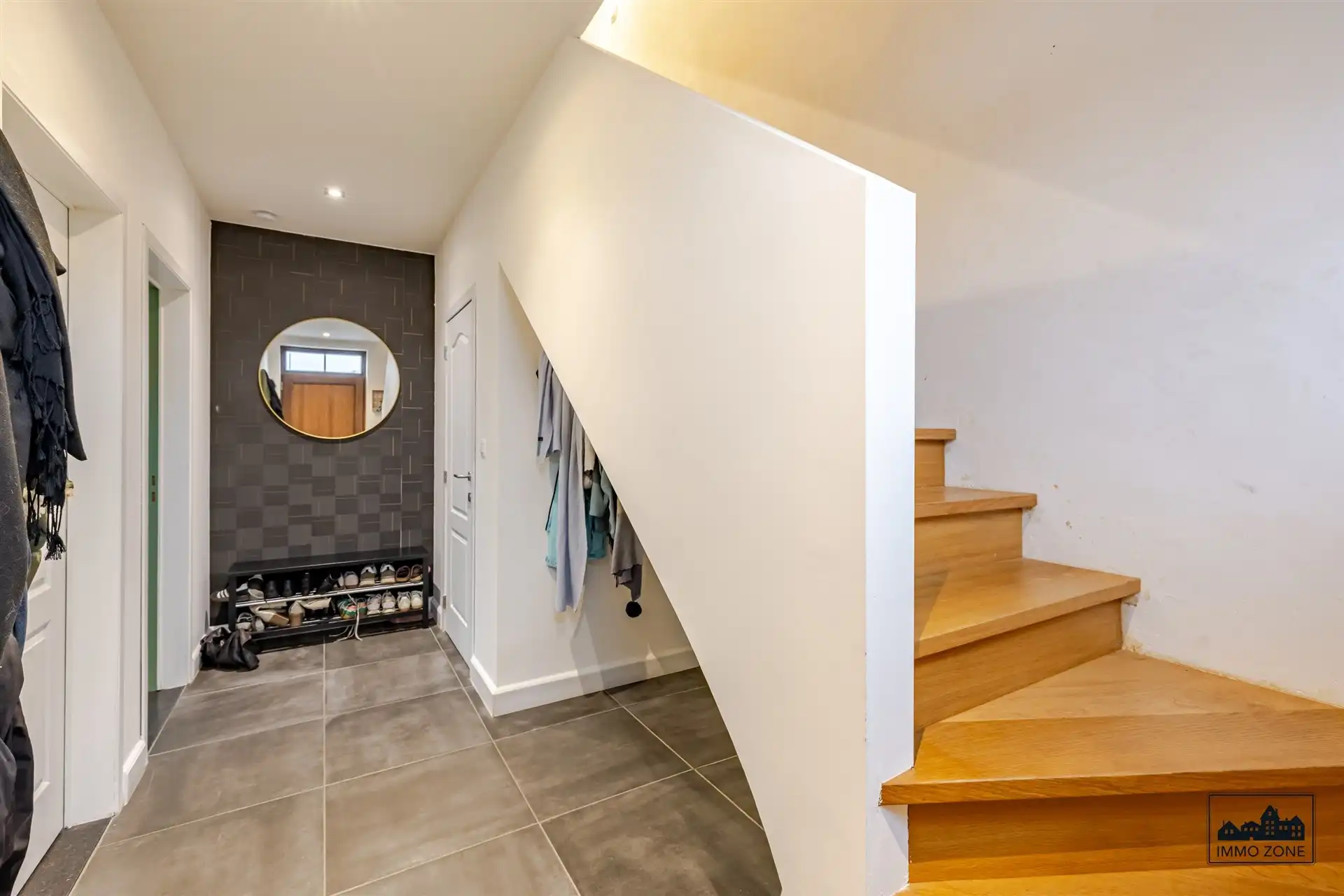 Grote, afgewerkte woning in doodlopende straat te Hamme! foto 10