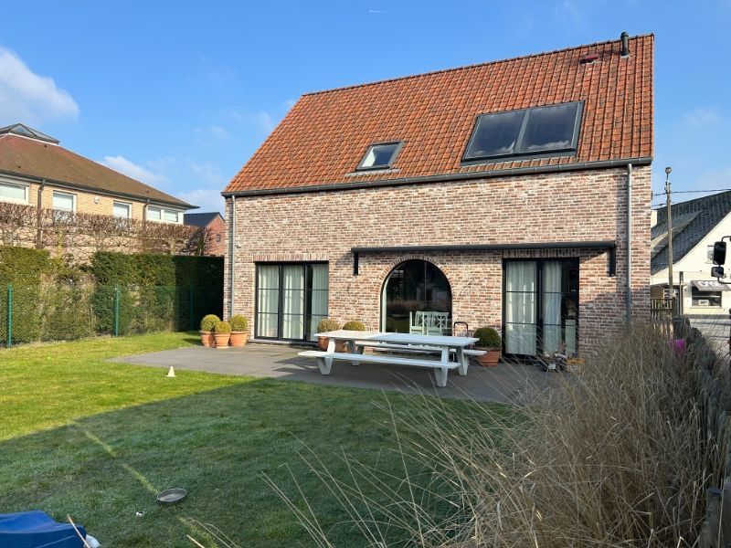 Prachtige recente woning met mooie tuin & magazijn van 420 m² foto 31