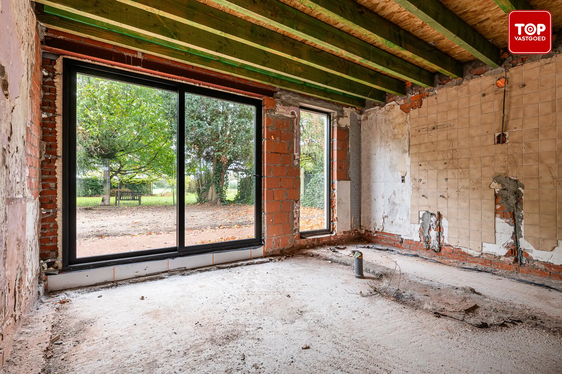 Gesloten bebouwing op een rustige locatie foto 9