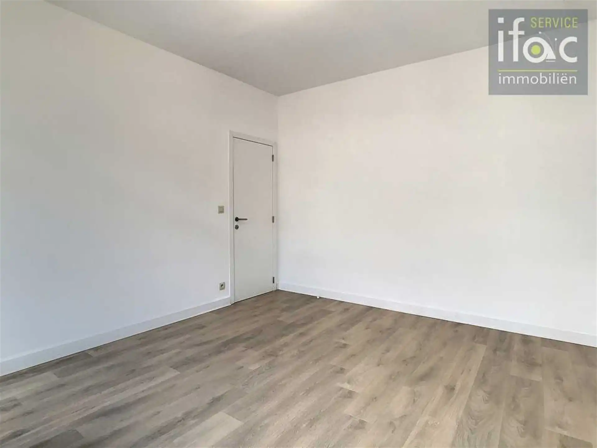 Gerenoveerde 4 slaapkamer woning in centrum Tervuren foto 15