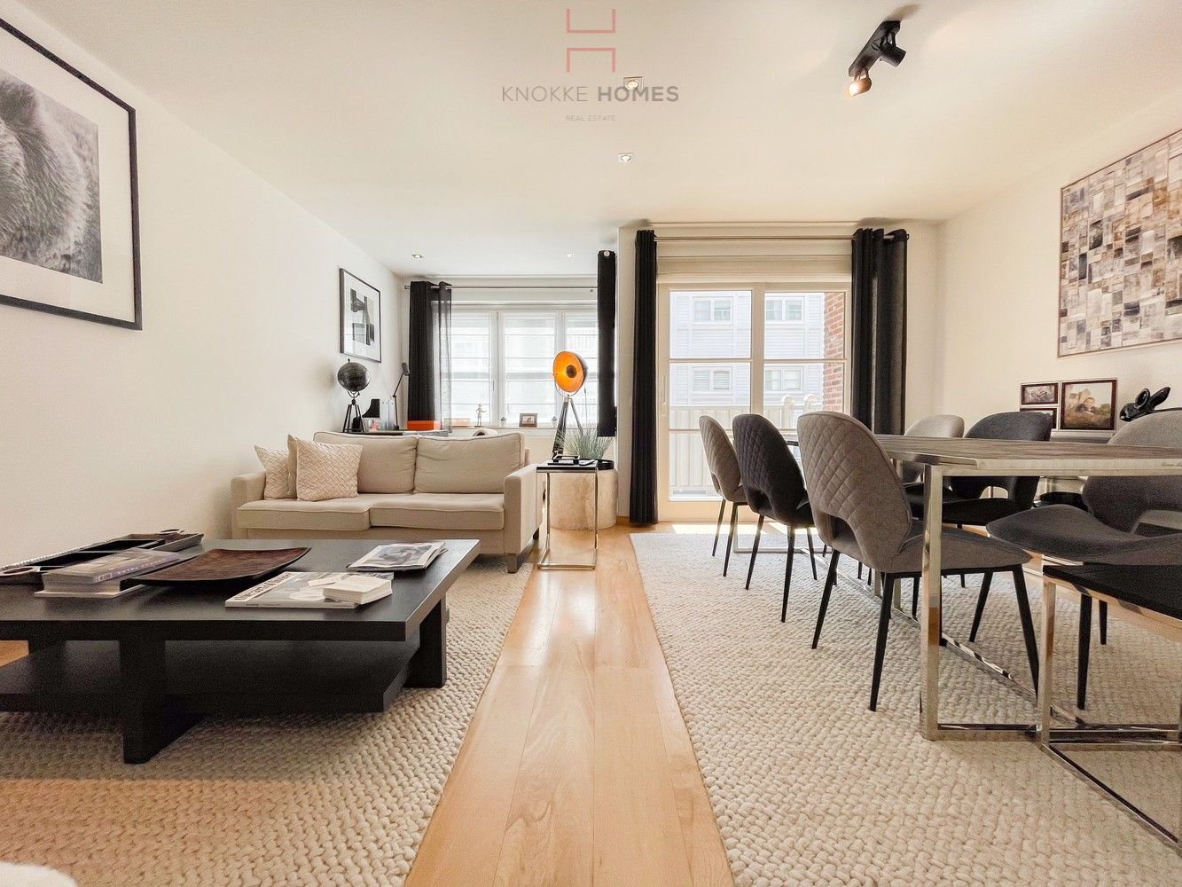 Recent duplex-appartement op enkele passen van de Dumortierlaan foto {{pictureIndex}}
