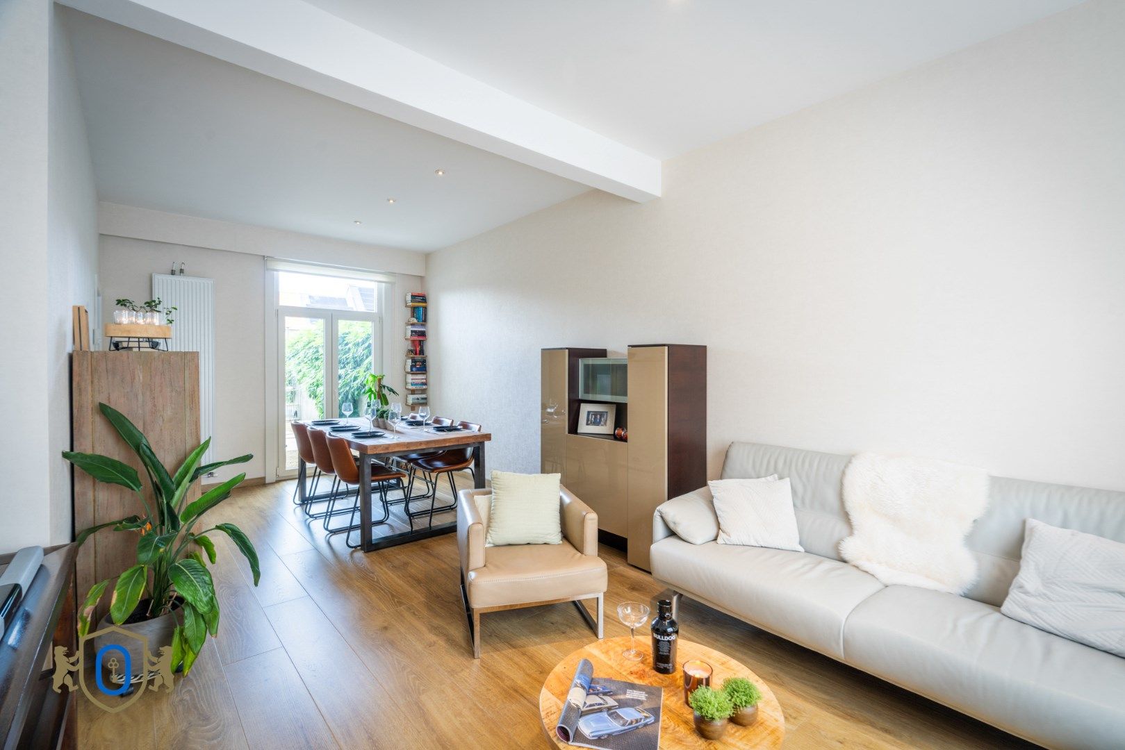 3-slpkr woning met garage & tuin foto 3