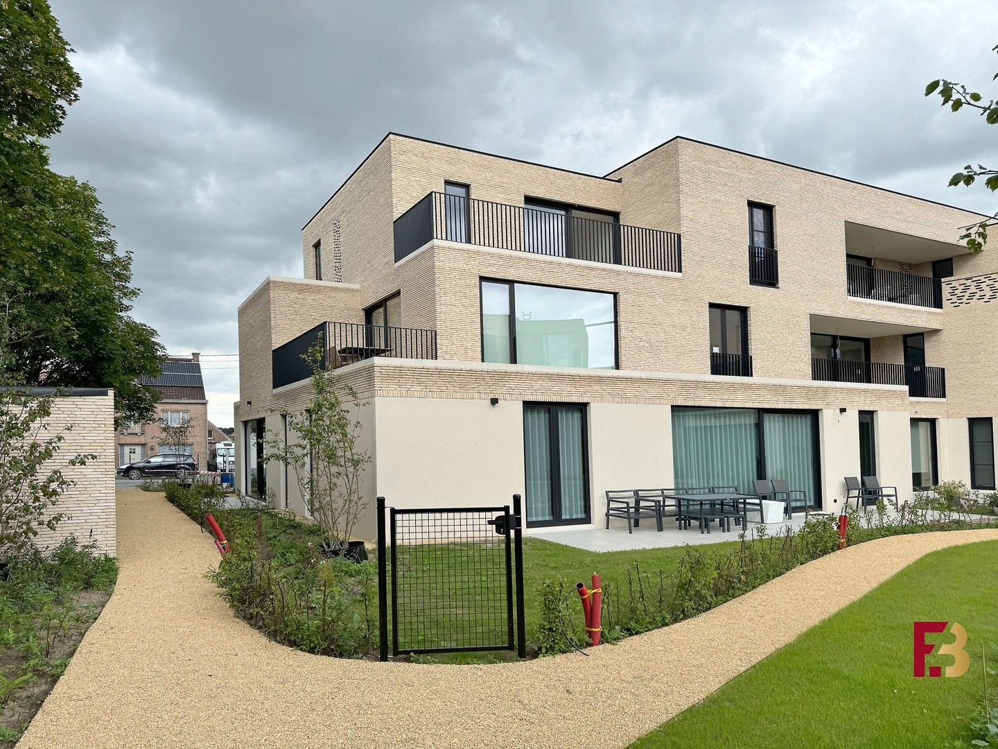 BEN-appartement met 2 slaapkamers en ruim terras te Kruisem foto {{pictureIndex}}