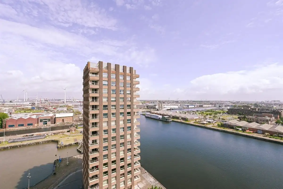 Instapklaar appartement met ruim terras op het Eilandje
 foto 15