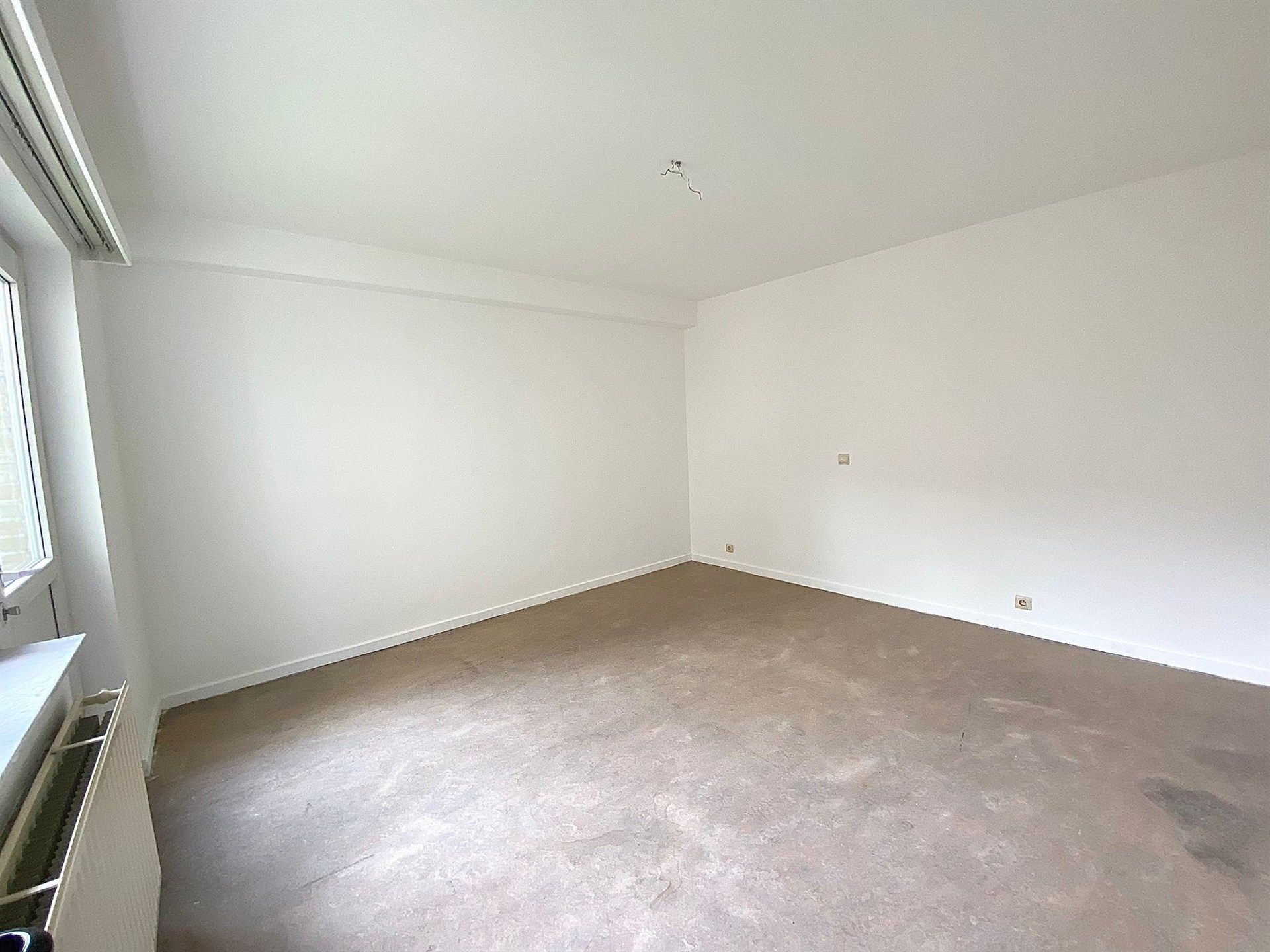 Appartement met twee slaapkamers en staanplaats nabij het centrum van Aalst foto 7