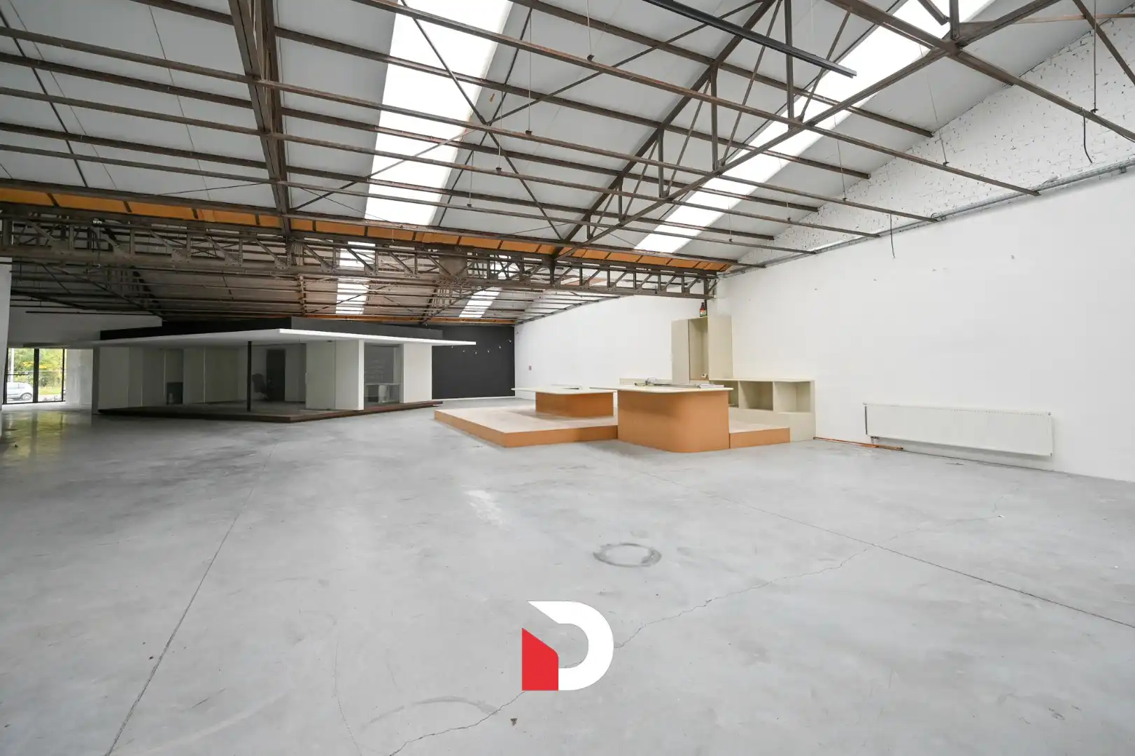 Gerenoveerd handelspand / winkelruimte op een strategische locatie te Assebroek. foto 6