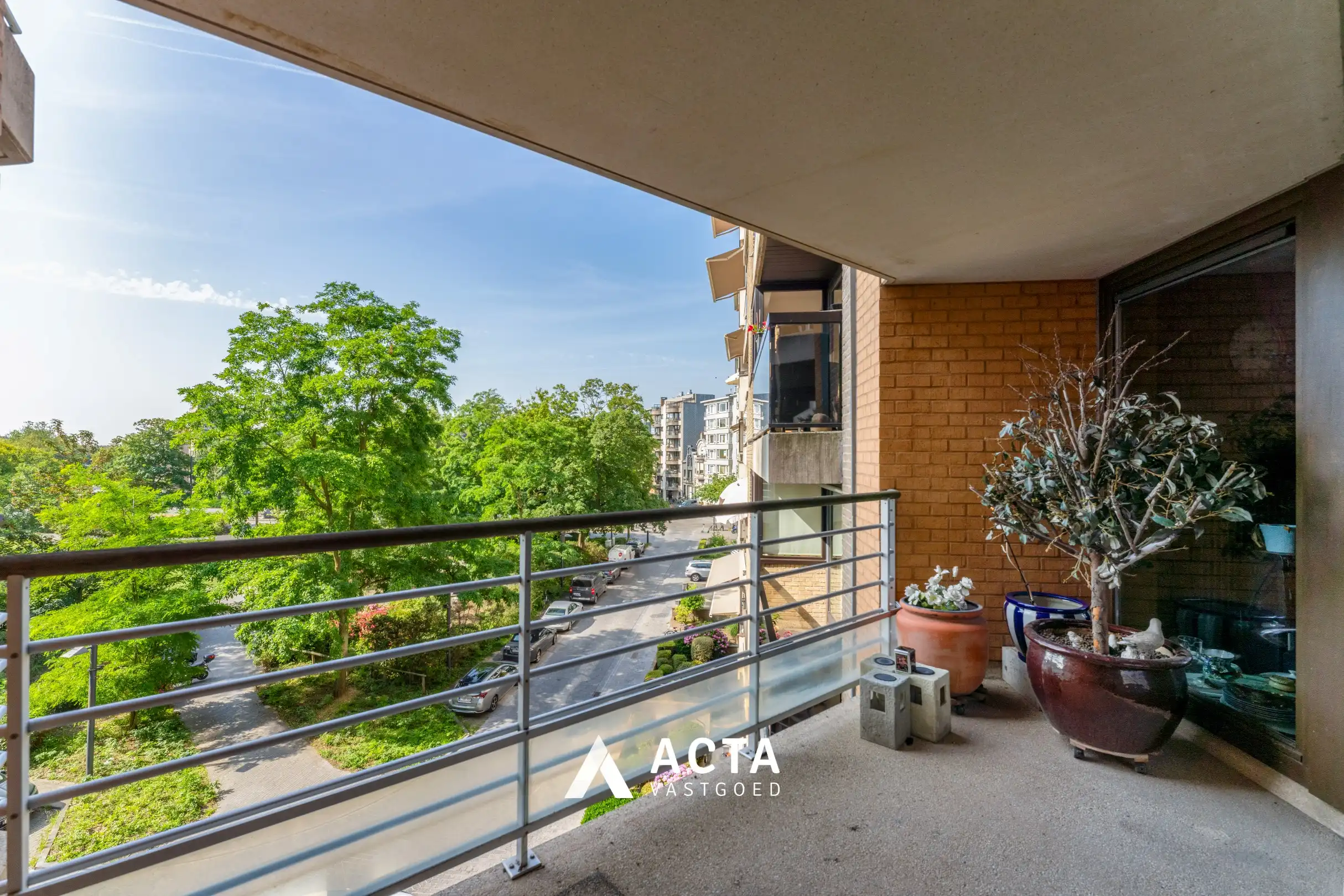 Ruim 3-slaapkamerappartement met zonneterrassen foto 6