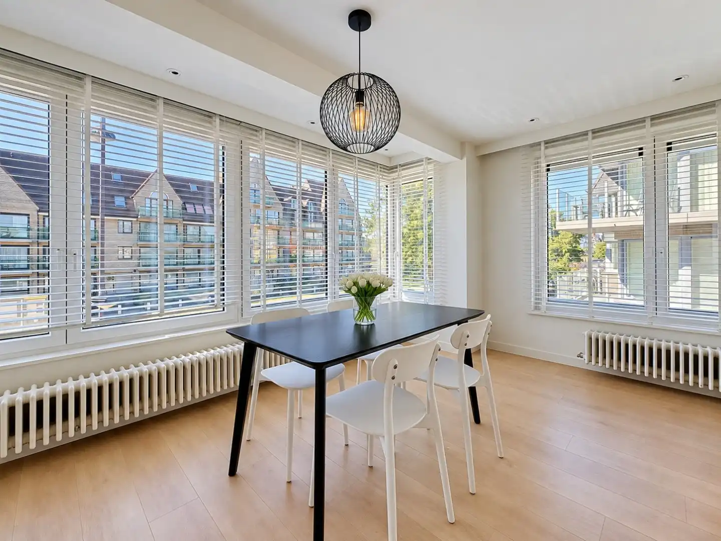 Zongericht appartement nabij het centrum van Oostduinkerke. foto 3