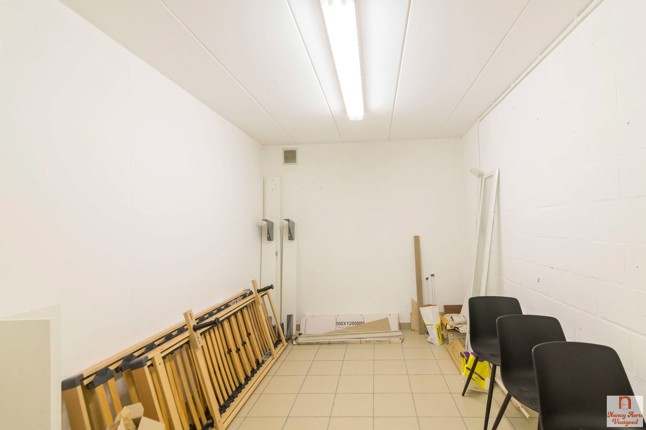 Lichtrijk duplexappartement met grote kelder en mega terras foto 31