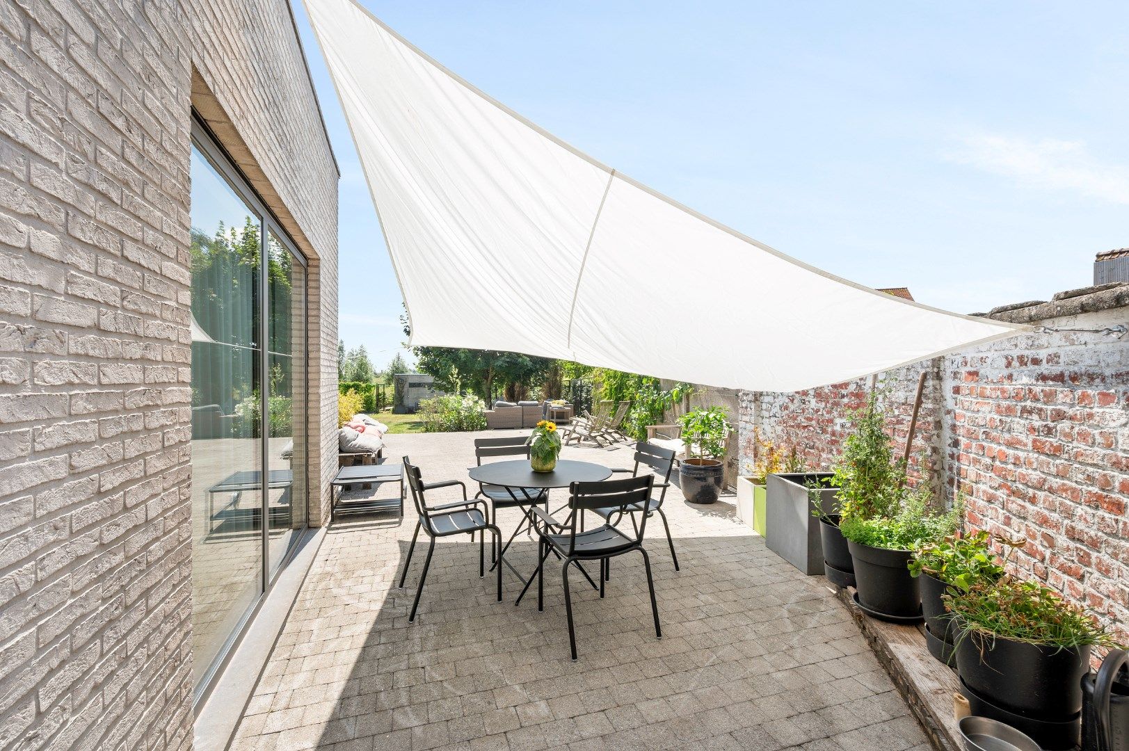 ENERGIEZUINIGE WONING MET 3 SLPKS, TOPAFWERKING EN GROTE TUIN foto 21