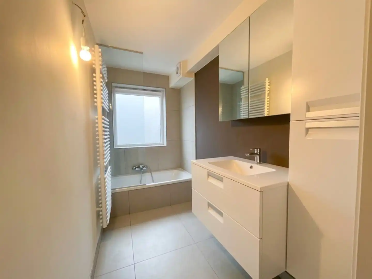 Residentie “Klokkegalm” – opbrengsteigendom met 3 appartementen en 3 garages foto 26