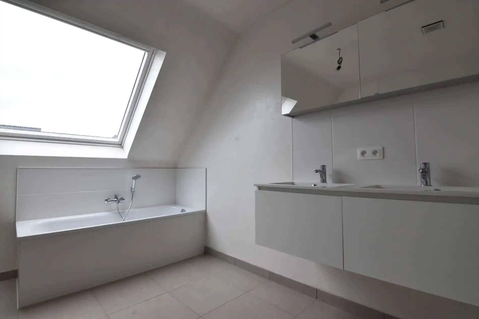 Ruime woning met garage in de Vosseslag (De Haan) foto 8