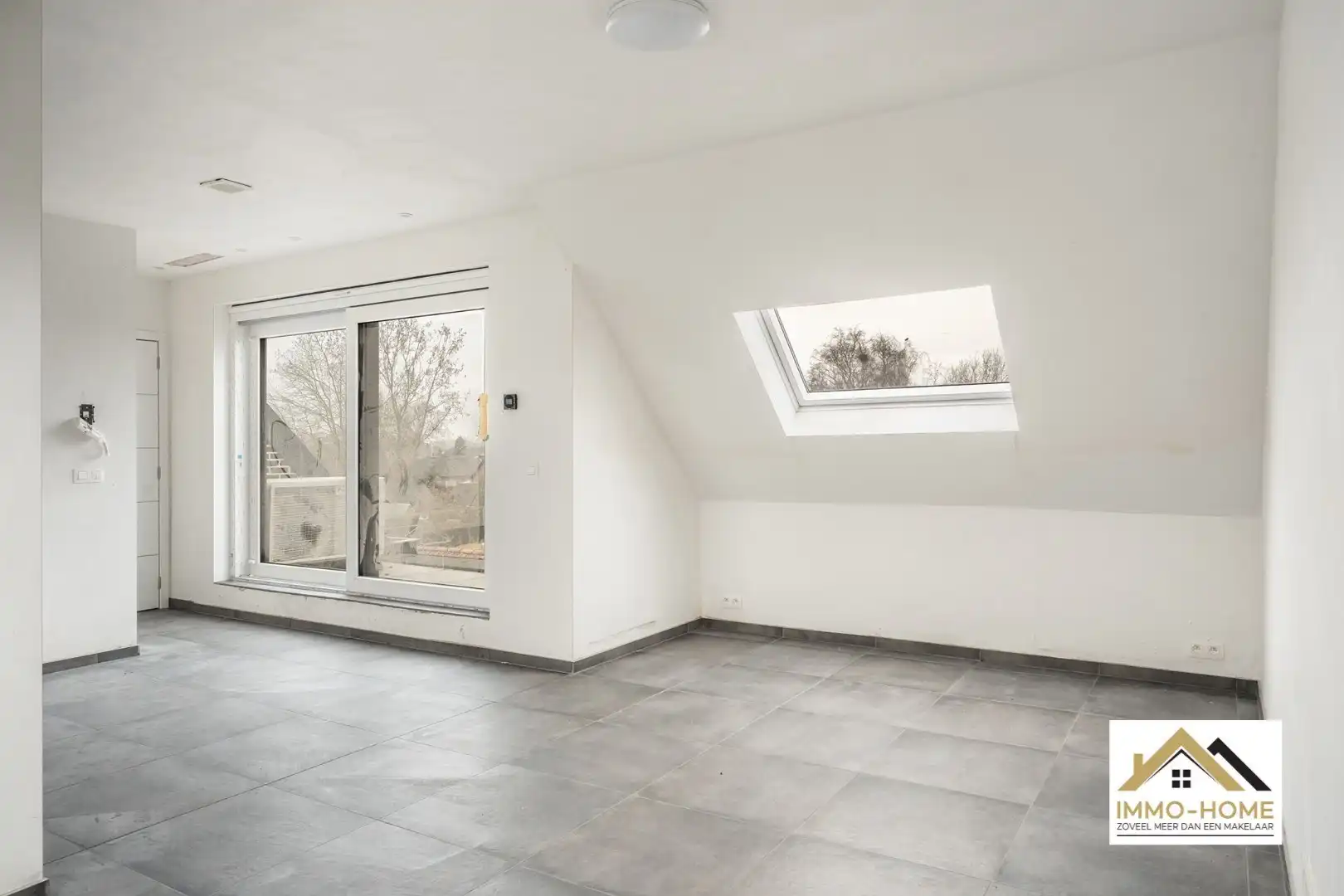 Nog drie af te werken woonunits en vier garages!  foto 17