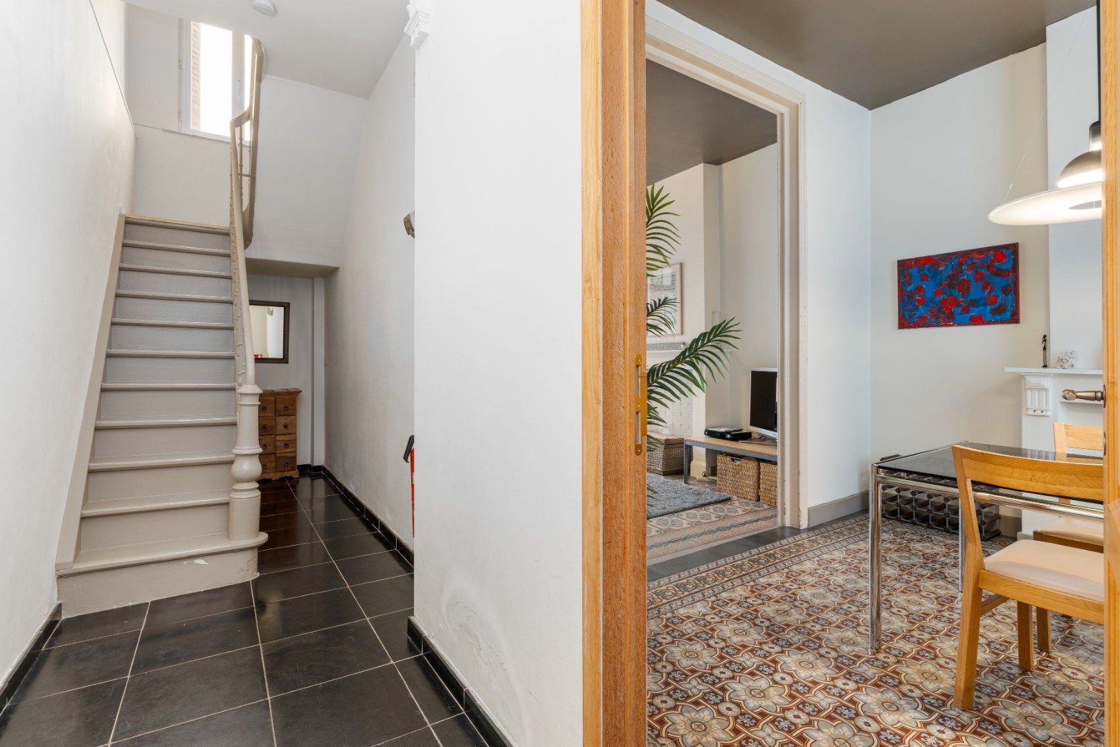 Karaktervolle stadswoning met modern comfort en authentieke ziel foto 2