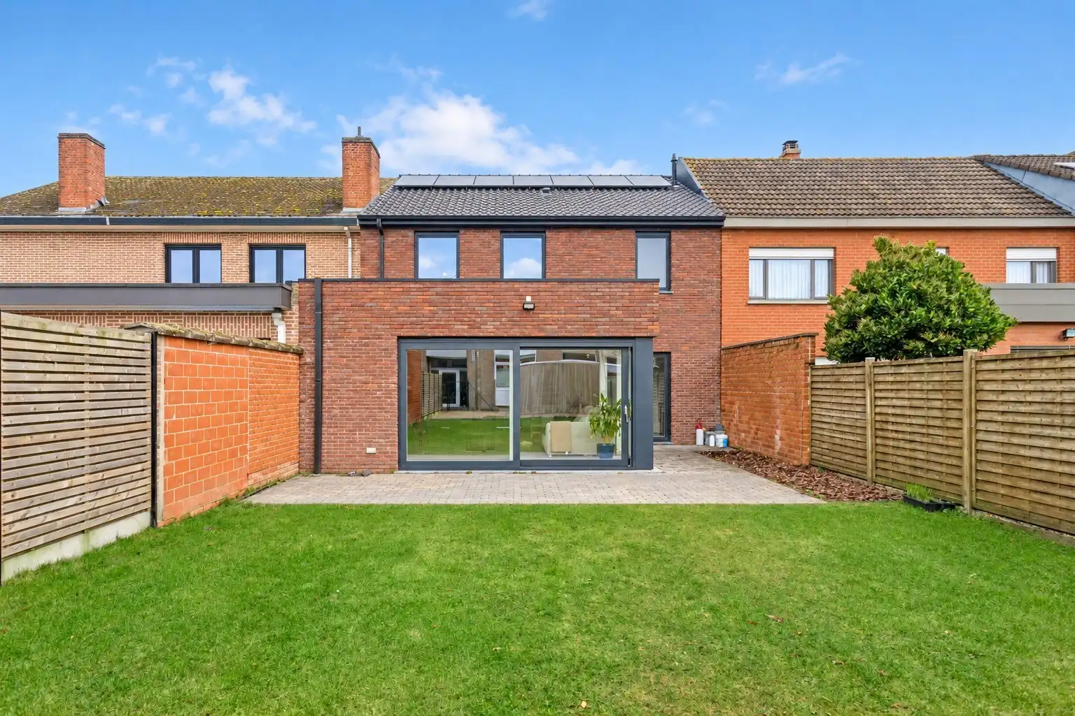 Ruime recente woning met home-office, 3 slaapkamers, tuin met uitweg & garage. (aankoop aan 2% mogelijk!) foto 24