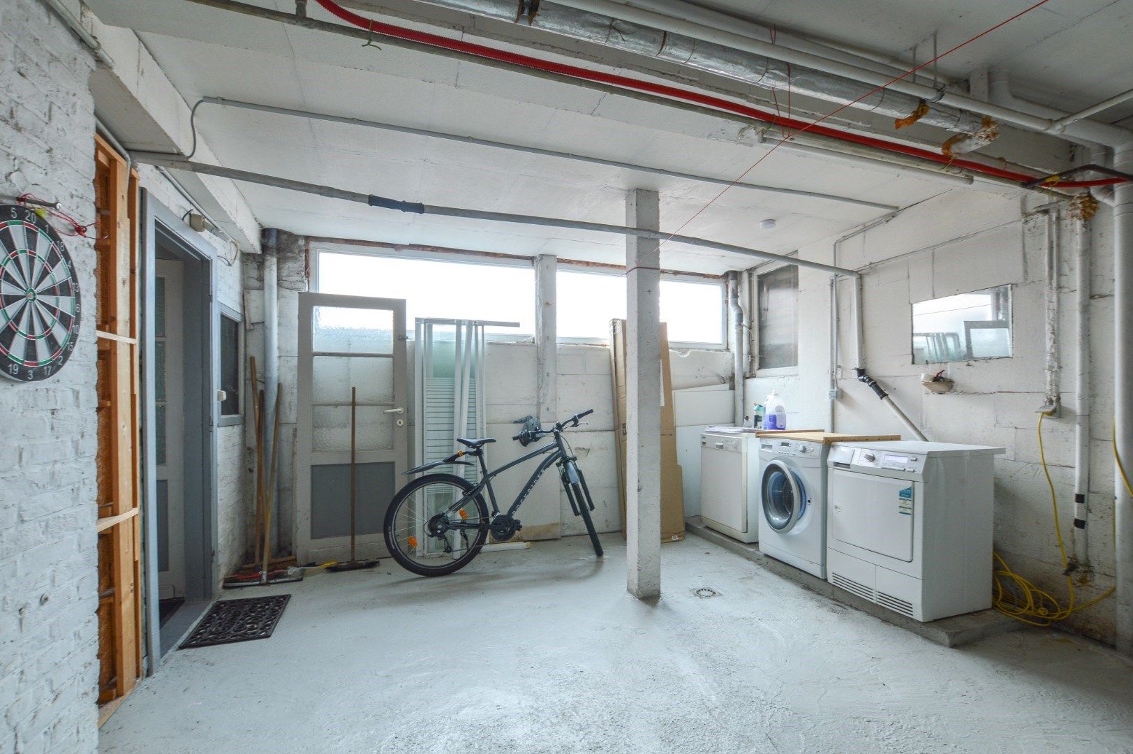 Karaktervolle gezinswoning op centrale ligging! foto 4