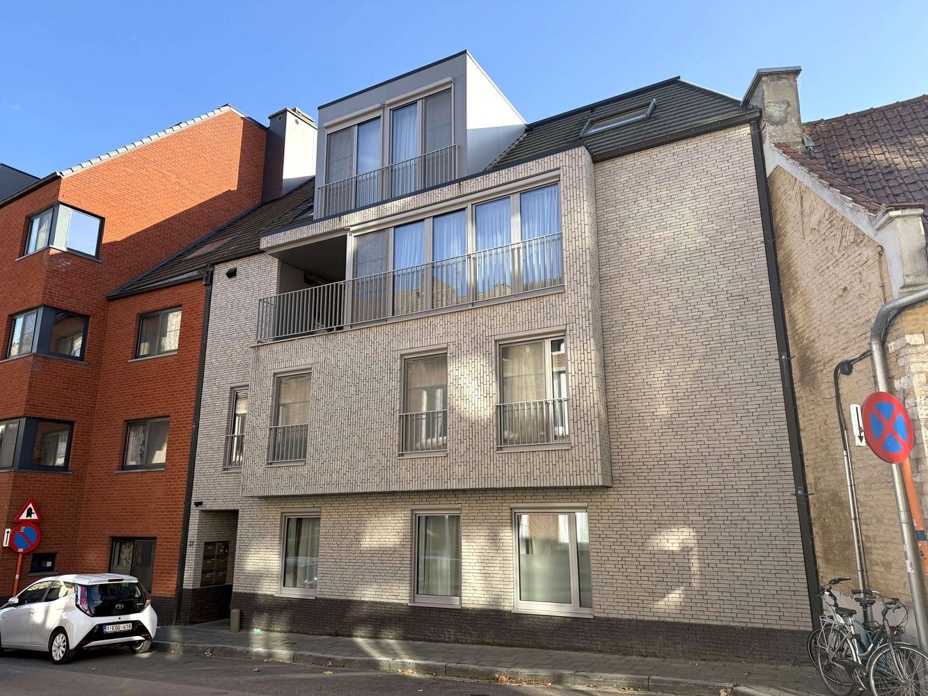 Nieuwbouwappartement met 3 slaapkamers, groot terras en autostaanplaats te huur in centrum Leuven foto 20