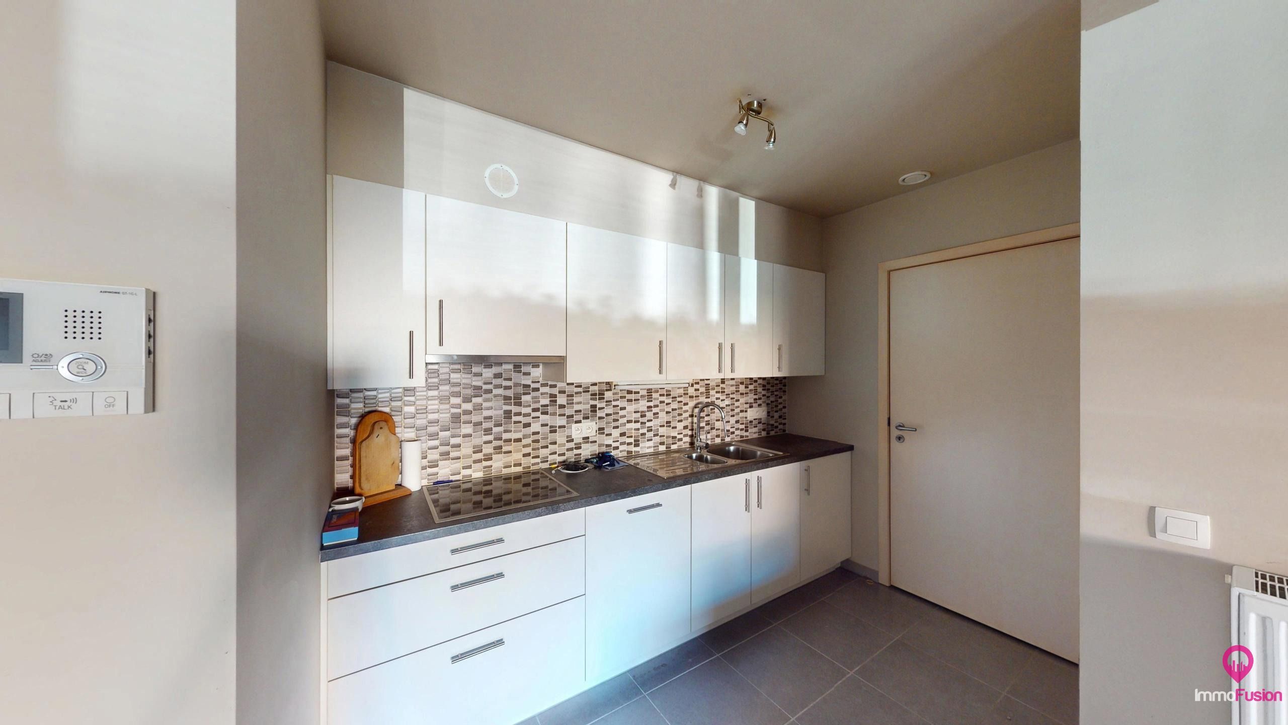 Gelijkvloers appartement me tuin en autostandplaats! foto 5