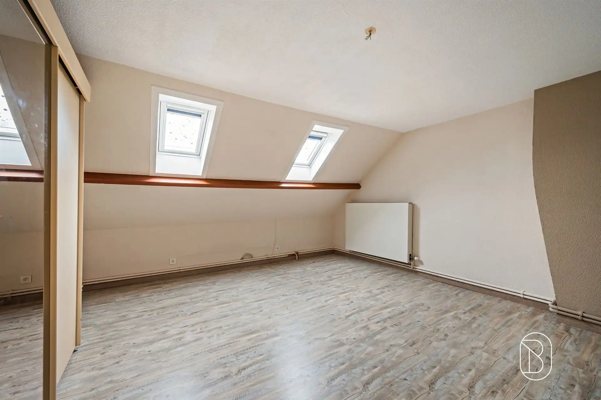 Charmante woning met 3 slk, garage en tuin in Mourcourt! foto 16