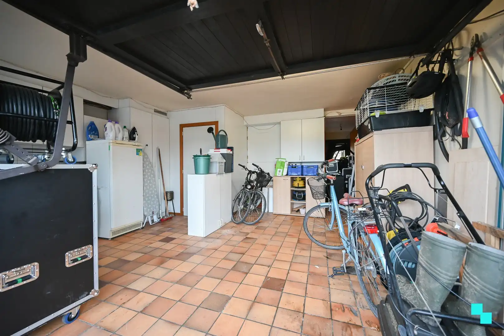 Uitzonderlijke eigendom bestaande uit een gezinswoning & afzonderlijk (kantoor)gebouw te Izegem foto 13