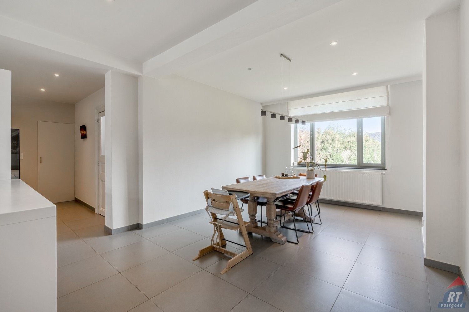 Exclusieve woning met zwembad in het landelijke Kerkom-bij-Sint-Truiden foto 5