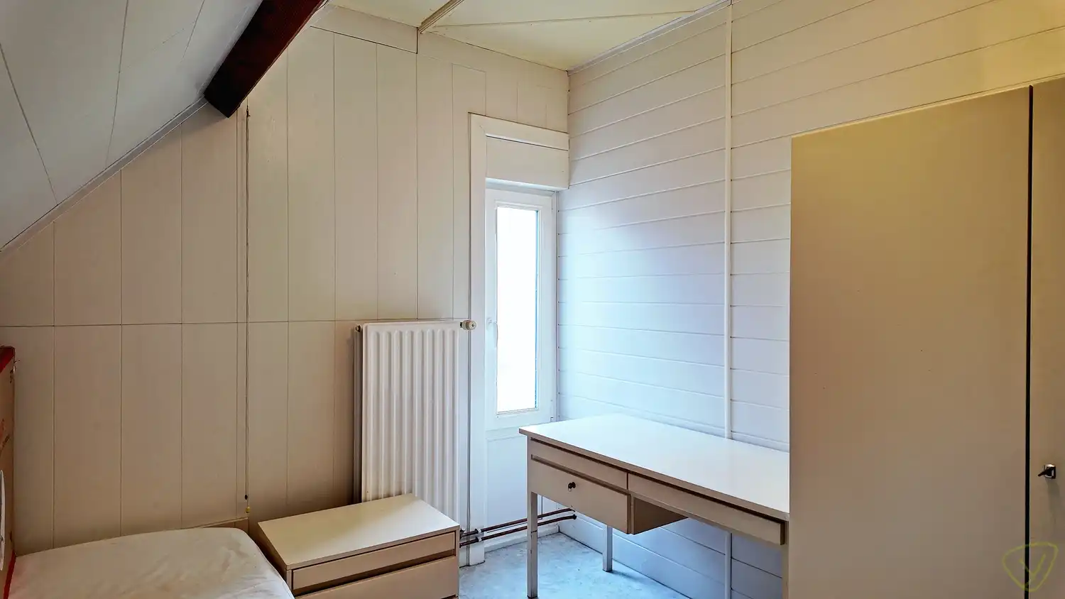 Verrassend ruime woning met 4 slaapkamers en garage foto 18