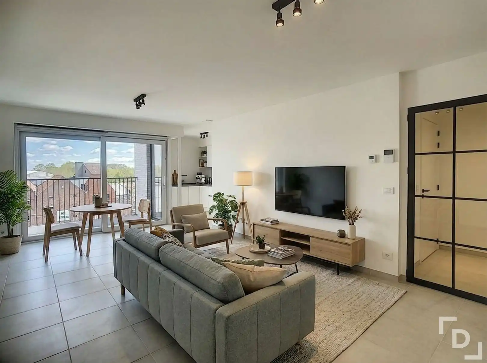 Gezellig dakappartement met terras en autostaanplaats. foto {{pictureIndex}}