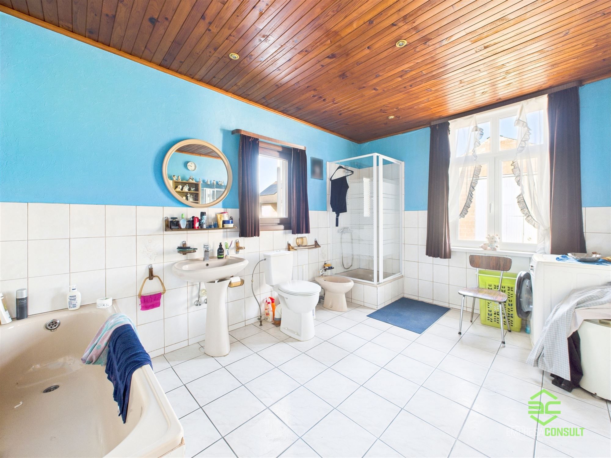 Op te frissen gezinswoning met 3slpk in Montenaken! foto 7