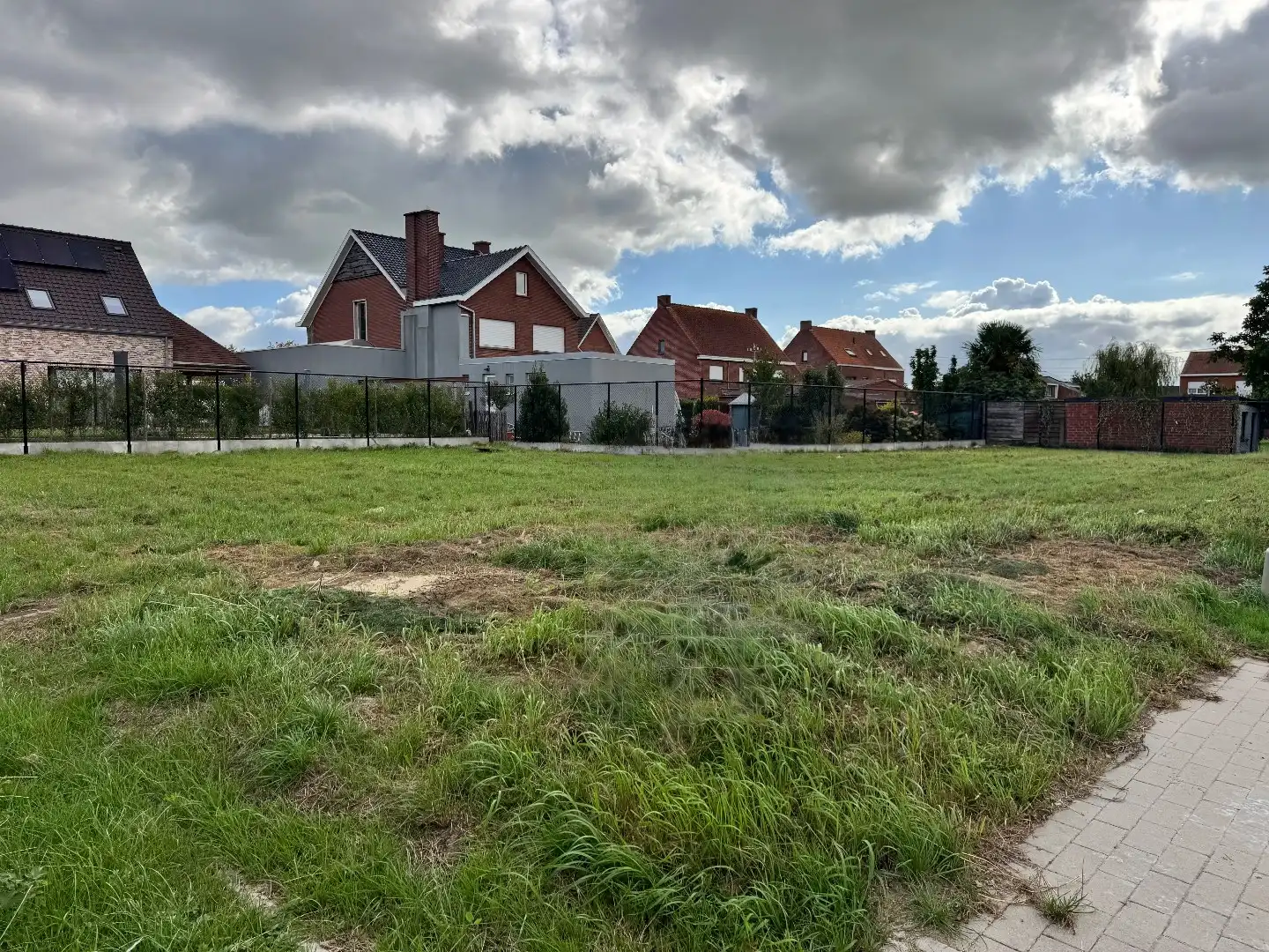 Lot bouwgrond te koop in Langemark-Poelkapelle foto {{pictureIndex}}