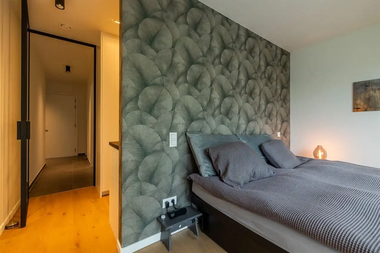 Gemeubelde penthouse met 2 slpk, ruim terras en autostaanplaats foto 17