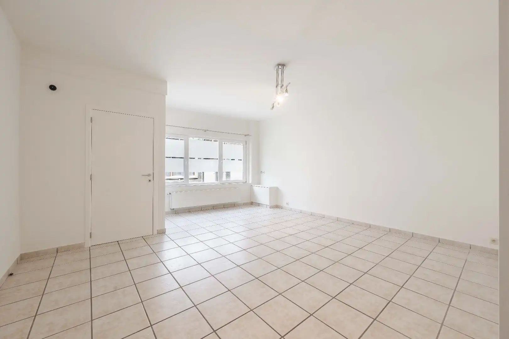 CENTRAAL GELEGEN INSTAPKLARE WONING foto 3
