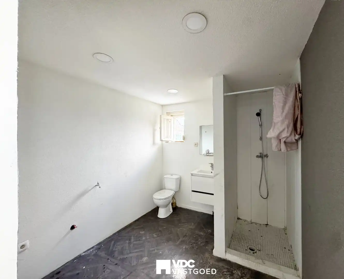 Te renoveren rijwoning met veel potentieel te Hoepertingen foto 7