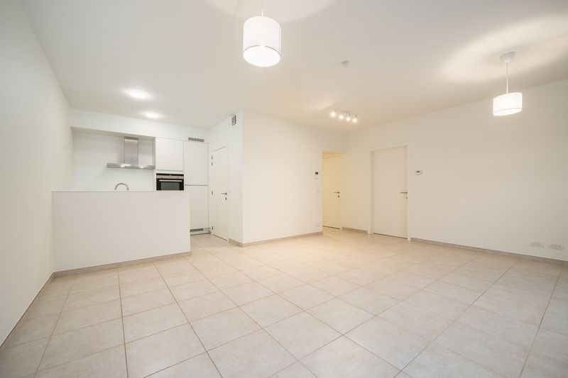 Roeselare- energiezuinig appartement op toplocatie foto 4