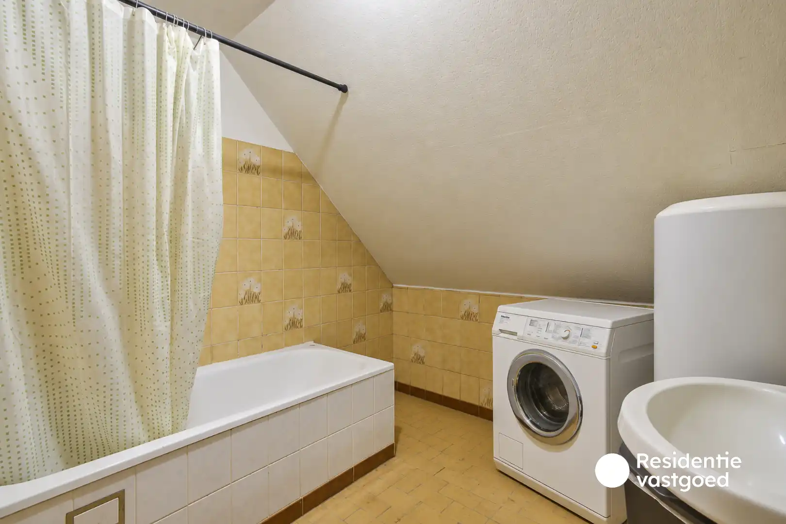 Vier appartement in het centrum van Ruddervoorde! foto 23