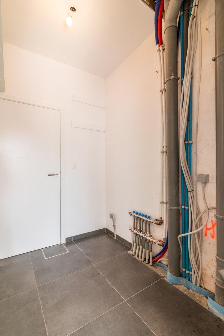 Instapklare woning met 2-3 slaapkamers te Tielt (Meulebeke)! foto 6