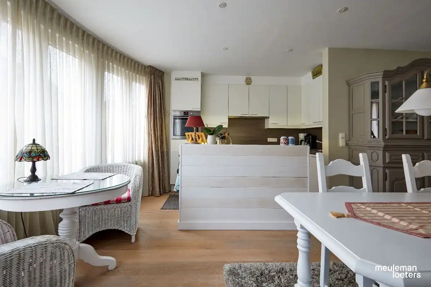 kwalitatief en lichtrijk appartement  foto 9