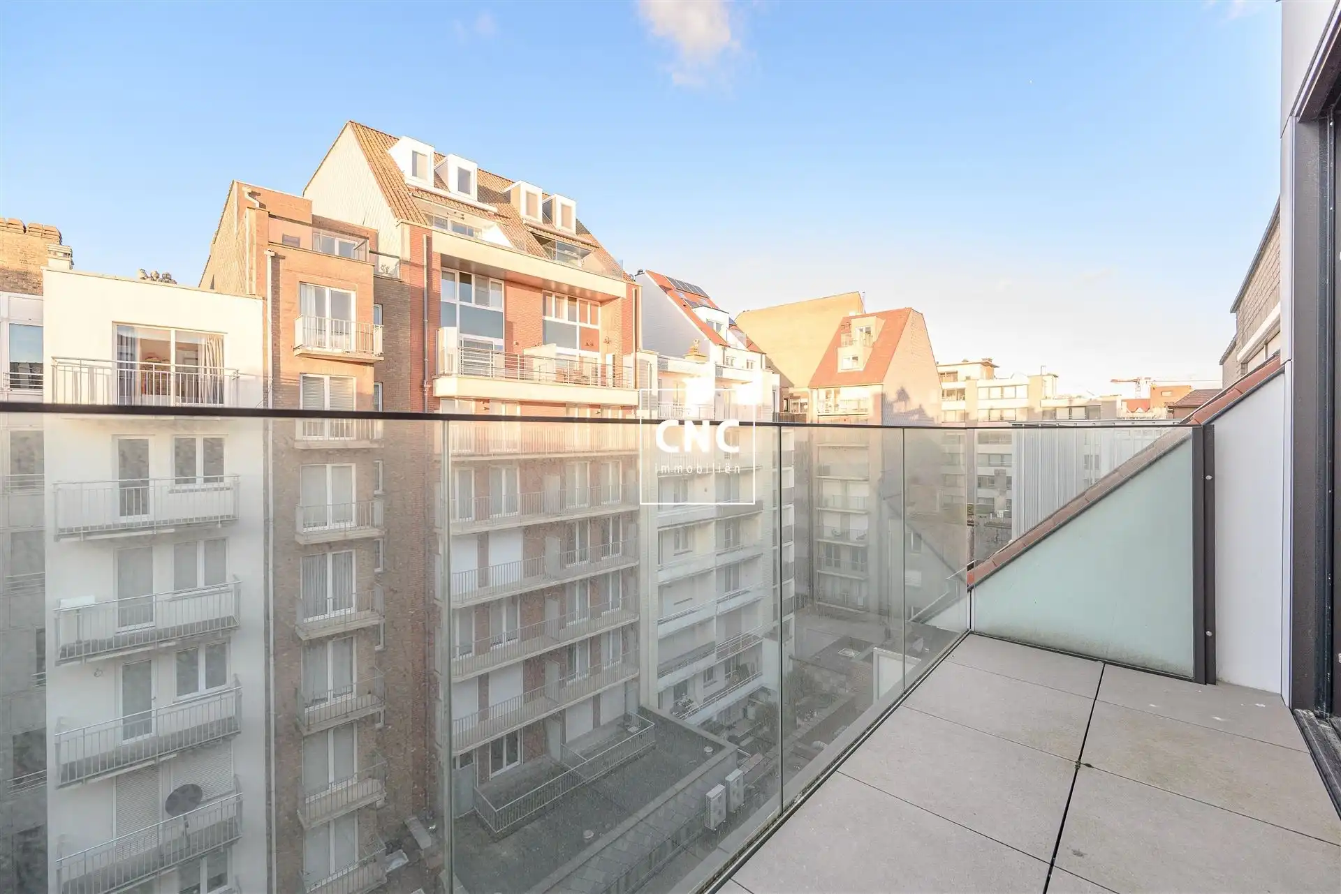 Exceptioneel nieuwbouw duplex-appartement in het hart van het Zoute met prachtig zicht op de typische Zoute-gevels foto 16