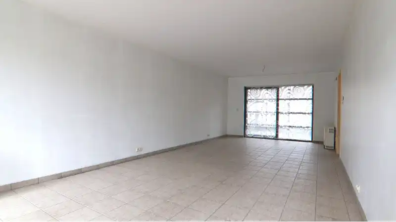 Commercieel te huur Baron Ruzettelaan 300/001 - 8310 Assebroek