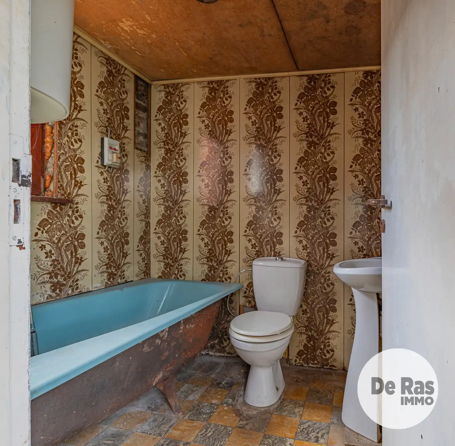 OOSTERZELE - Te renoveren woning met tal van mogelijkheden foto 22