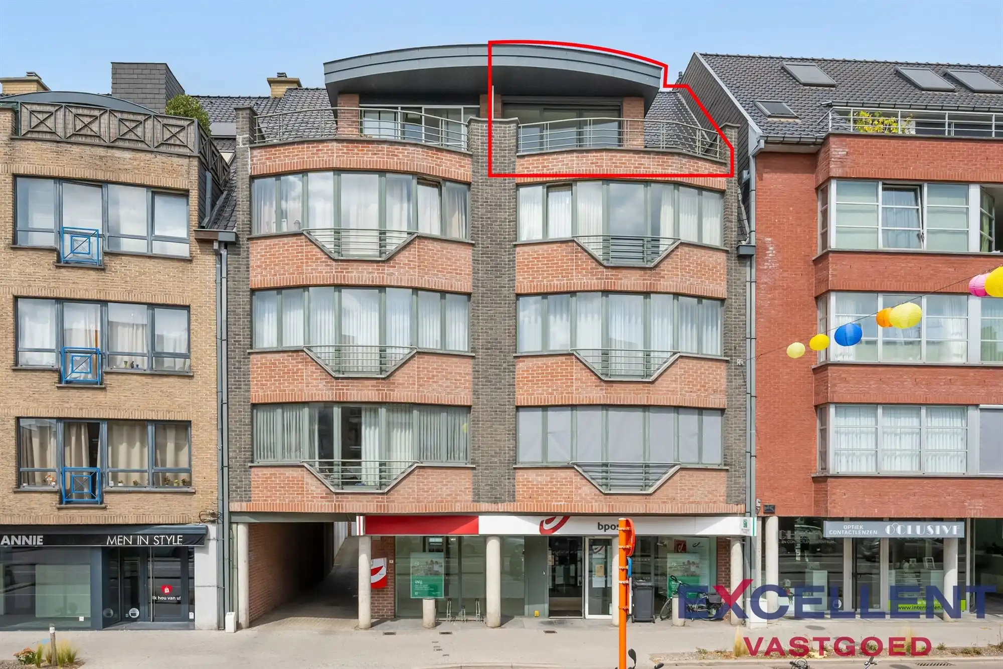 Duplex appartement met prachtig Leiezicht centrum Deinze foto {{pictureIndex}}