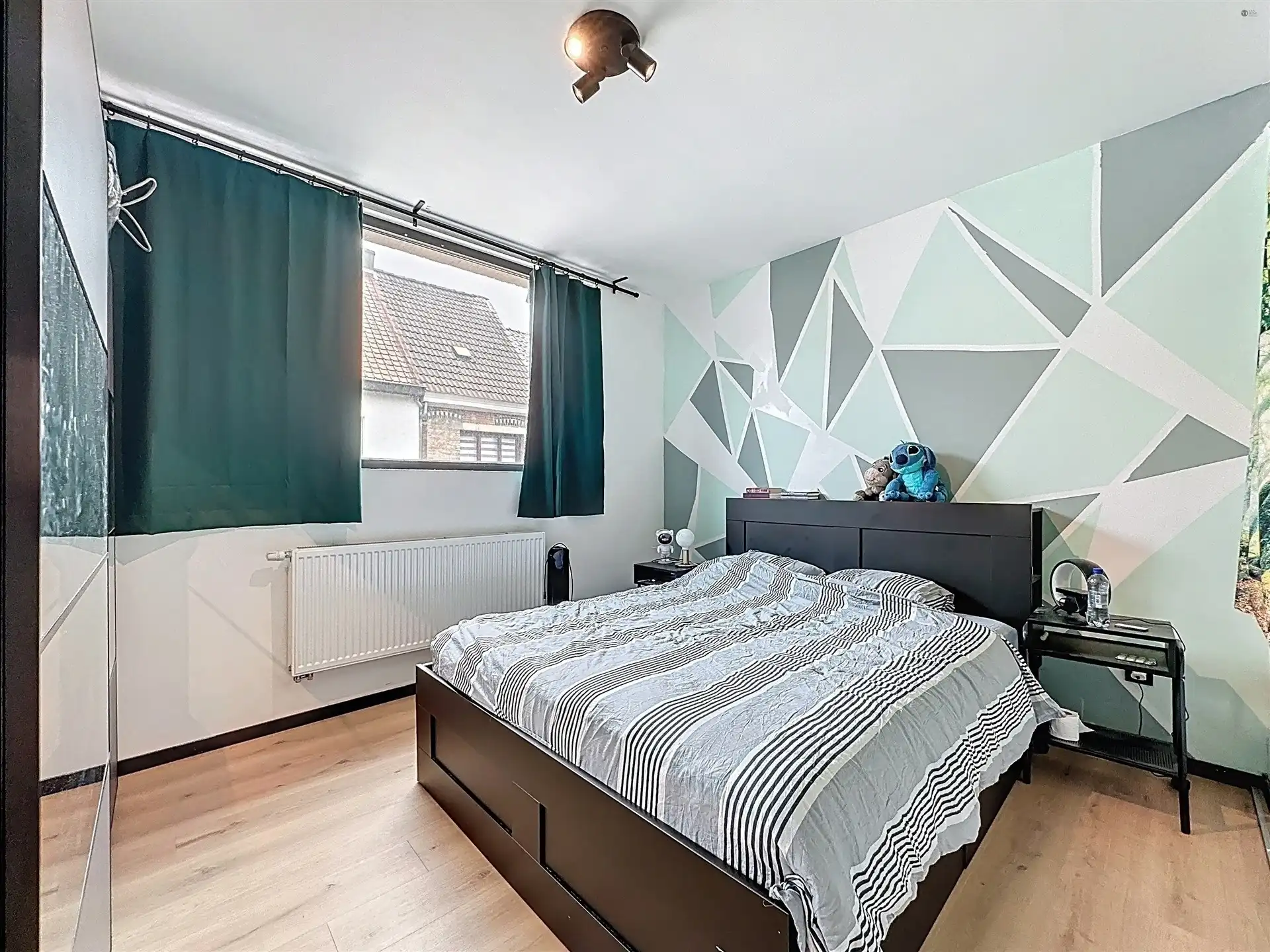 Instapklare woning met 3 slaapkamers en gezellige tuin. foto 12