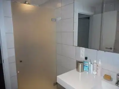 Modern gelijkvloers appartement te Kuringen foto 7