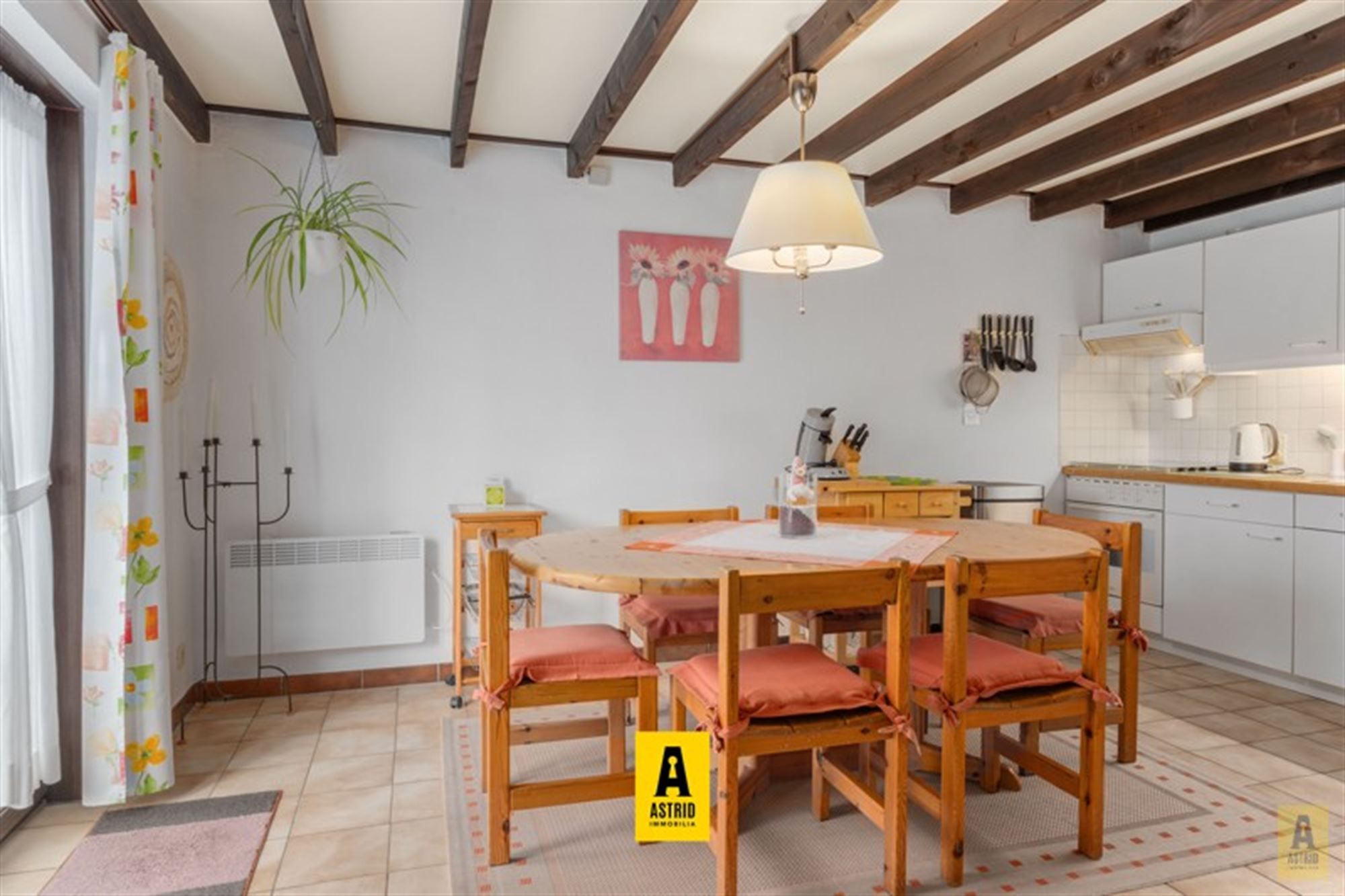 Instapklaar vakantiehuisje (3 slpks) met parkeerplaats vlakbij zee! foto 8