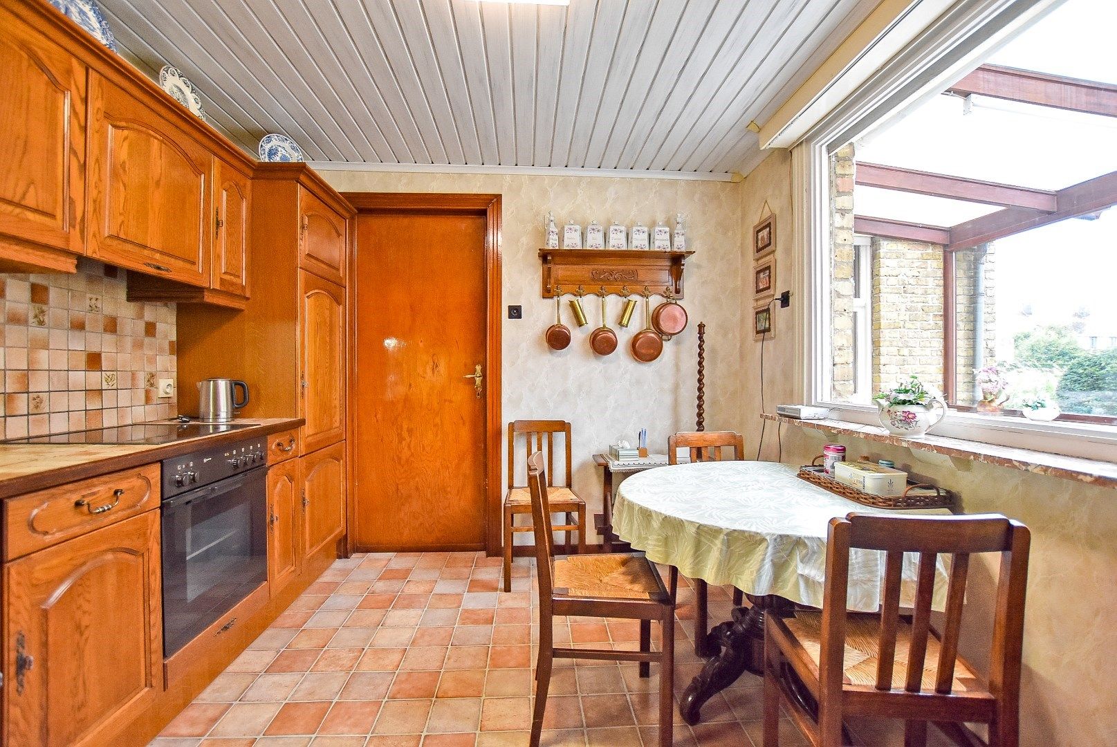 Ruime gezinswoning met zuidgerichte tuin op 477m². foto 8